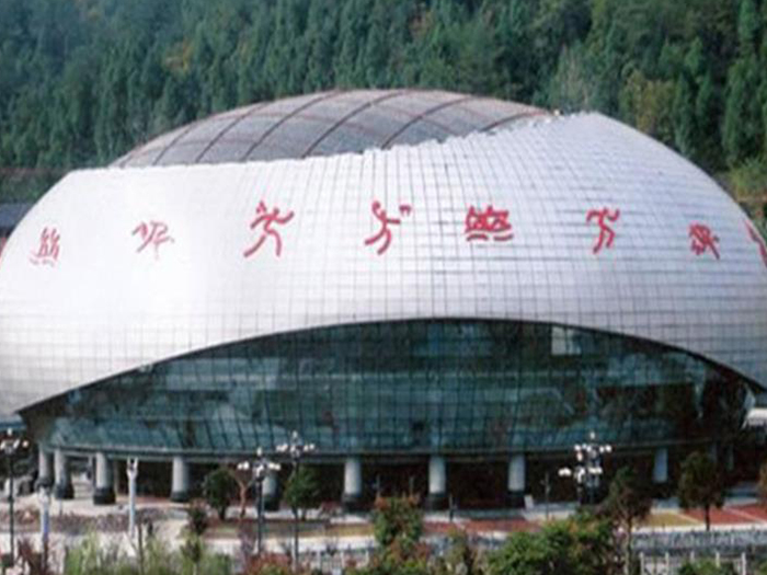 随州体育中心球形网架加工安装